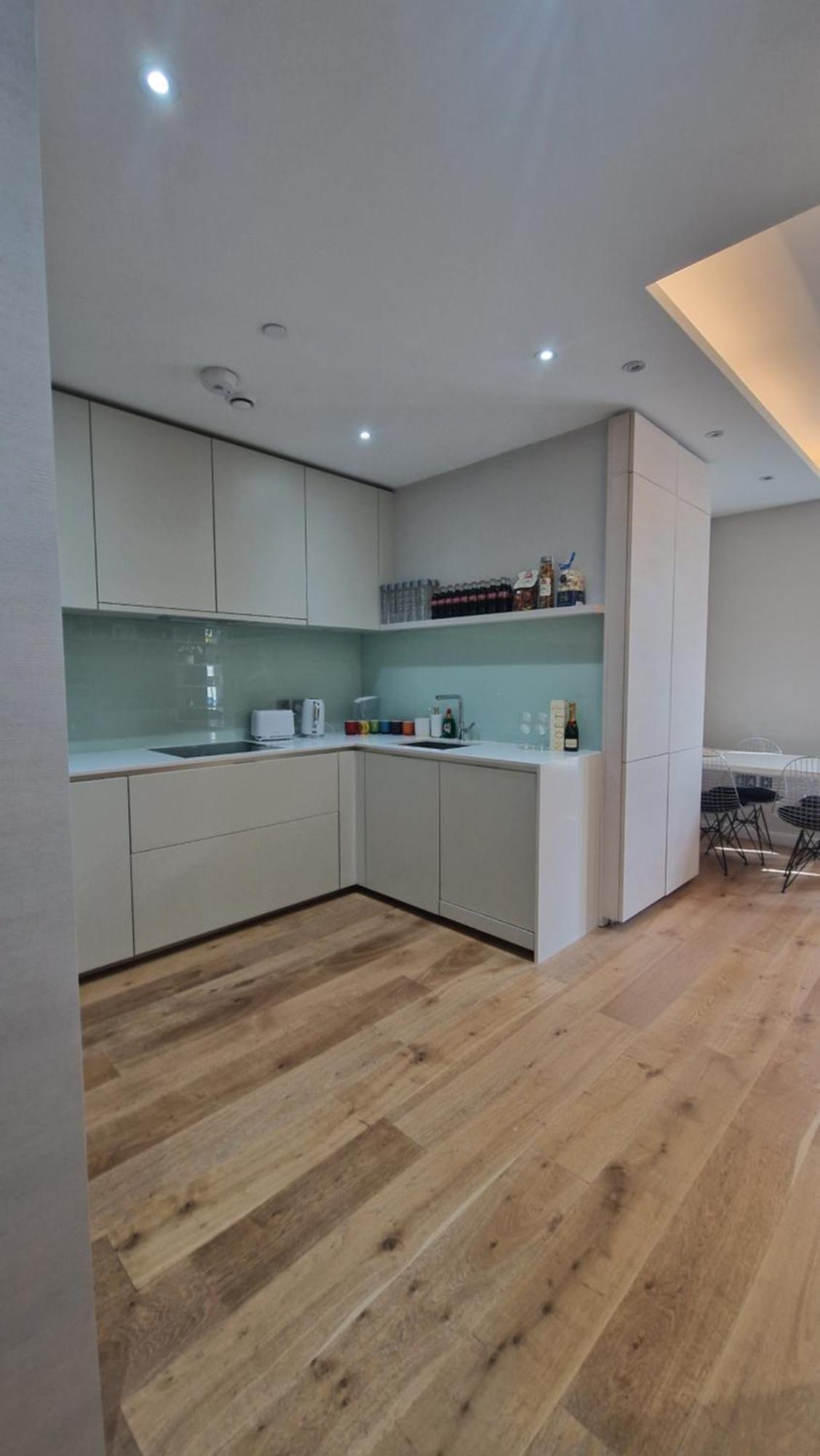 Modern Luxury Entire Covent Garden Sleeps 5 600sqft *